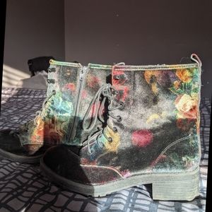 Steve Madden Eloisee Floral Velvet Combat Boots